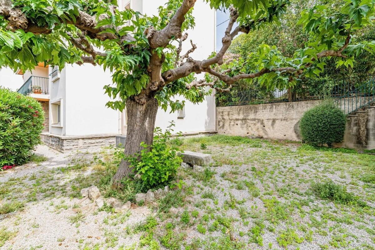 Cassis Le Marignan- Rdc - Garage - Classe 3 Etoiles Exterior foto